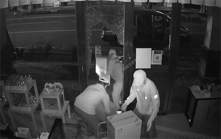 AI視頻監控|煙酒超市監控系統|煙酒店監控防盜|煙酒店被盜|小偷 AI視頻監控|煙酒超市監控系統|煙酒店監控防盜|煙酒店被盜|小偷